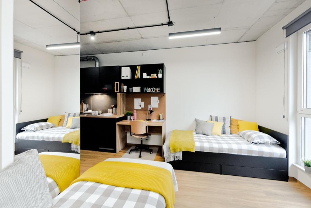 Shed Living Апарт-готель *
