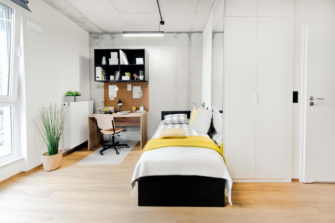 Shed Living Апарт-готель Краків